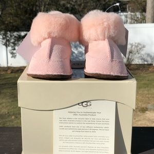 Brand New Infant Uggs - Baby Pink